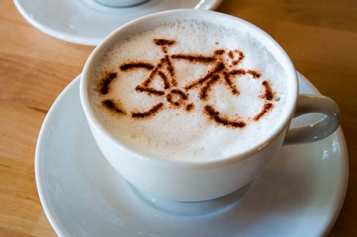 Кофе помогает снять усталость с глаз во время езды на велосипеде